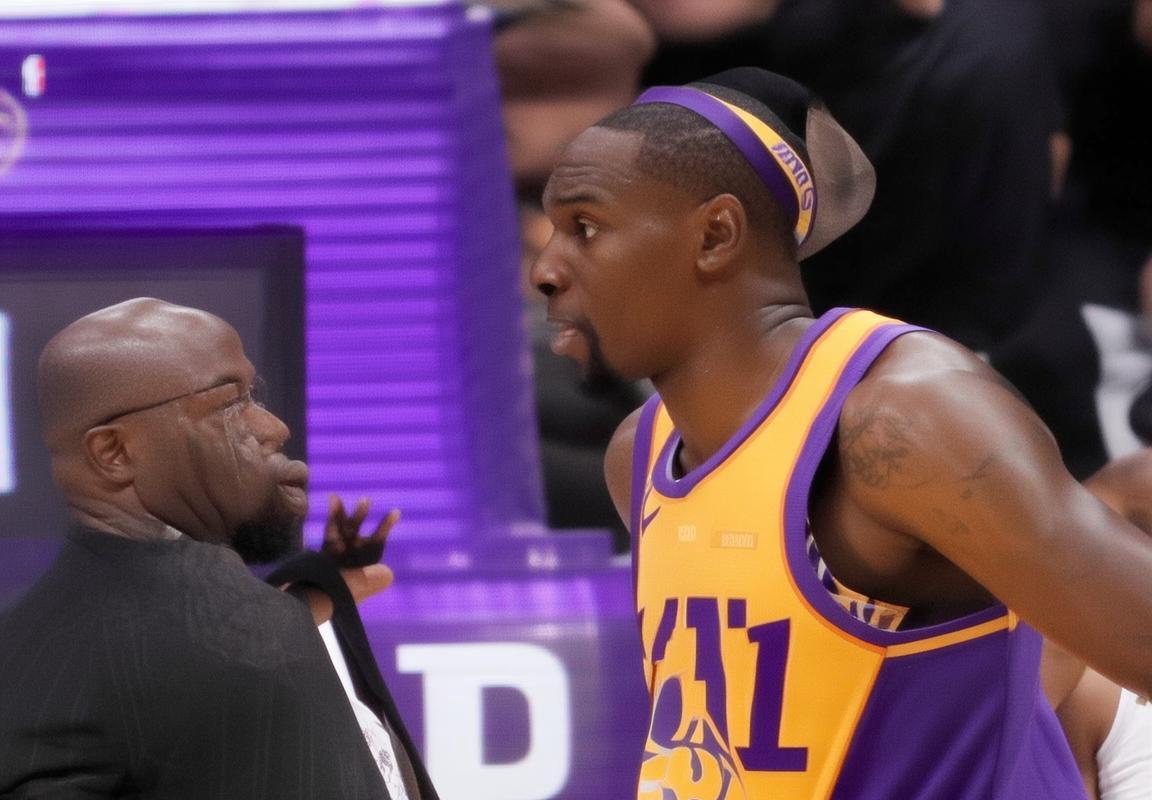 2017年NBA季后赛开拓者与勇士的激烈对决回顾与分析